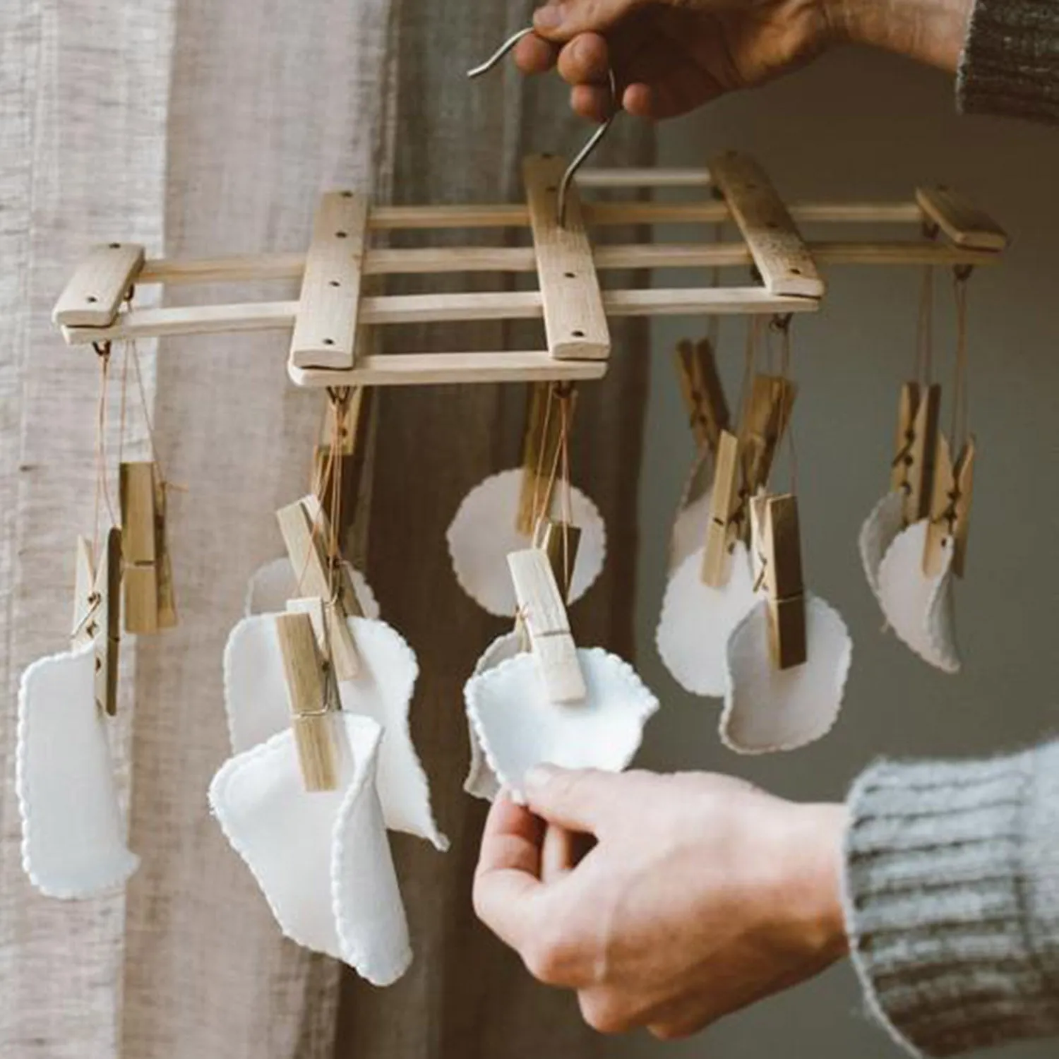 Bamboo Laundry Peg Airer - Natural