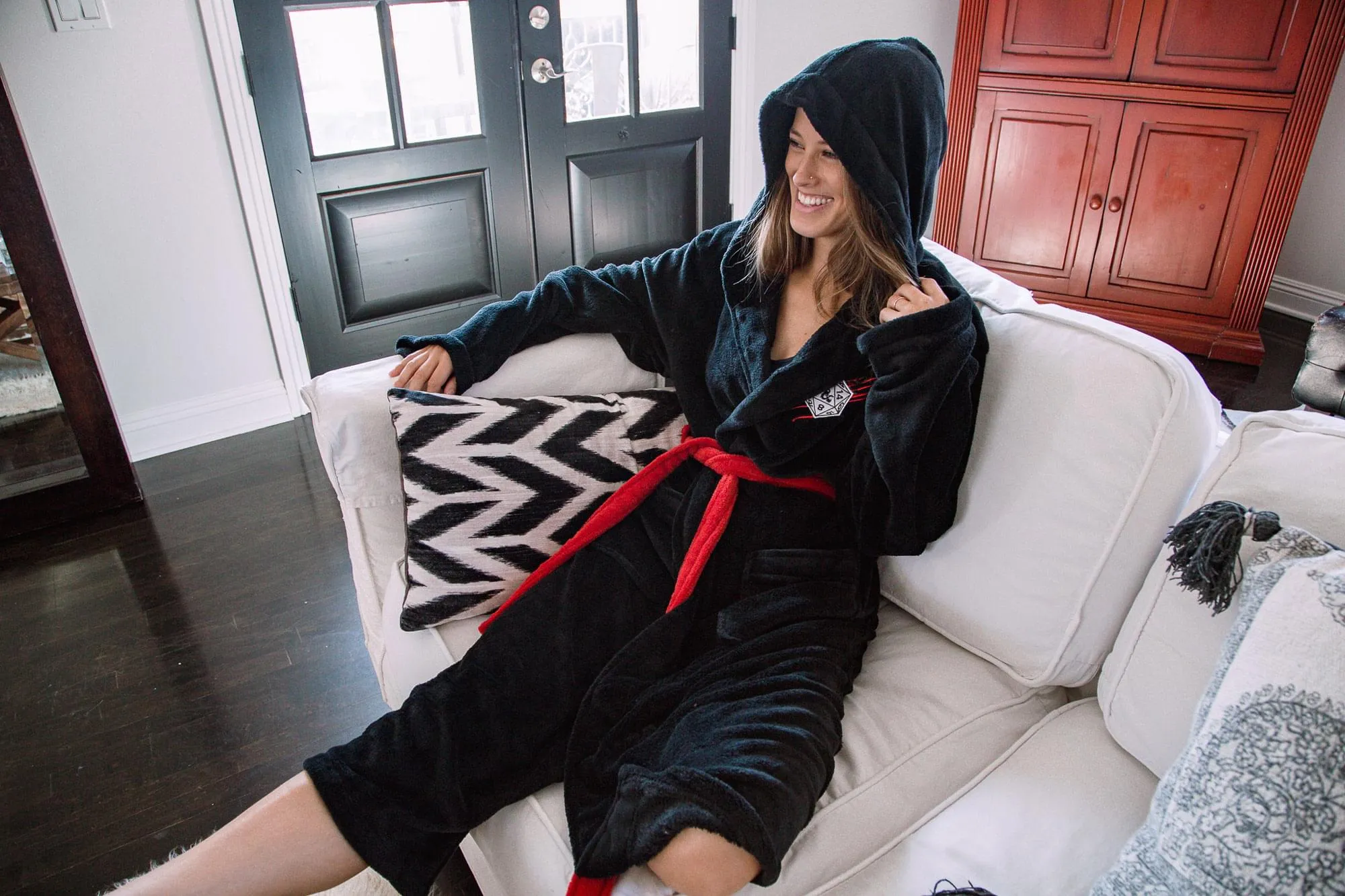 Dungeons & Dragons Dungeon Master Bathrobe for Adults | One Size Fits Most