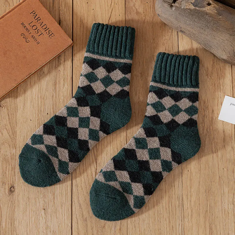 Men's Characteristic Plaid Pattern Winter Crew Socks