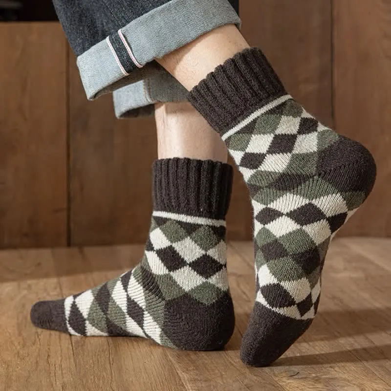 Men's Characteristic Plaid Pattern Winter Crew Socks