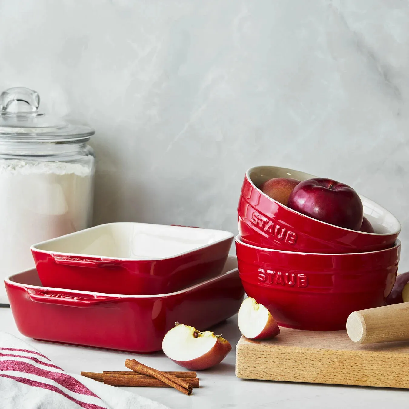 Staub Ceramic bakeware Set